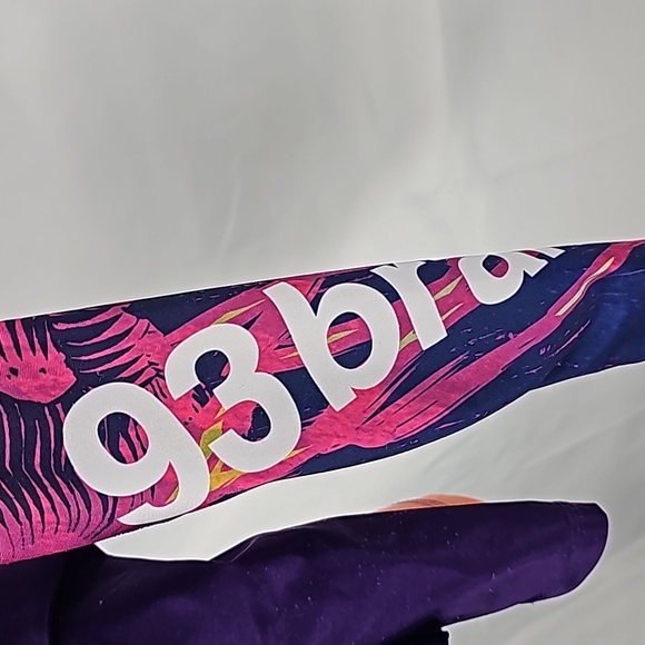 Woman's Shirt - Picture 6 of 6